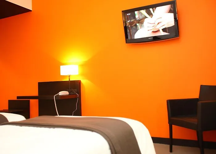 Otel Perrache 3*